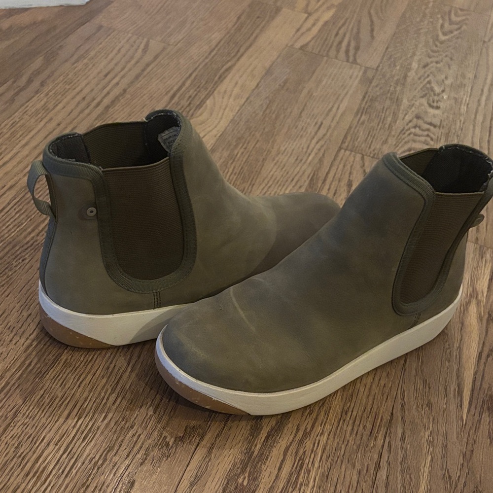 Bogs Olive Green Women’s Slip-On Shoes